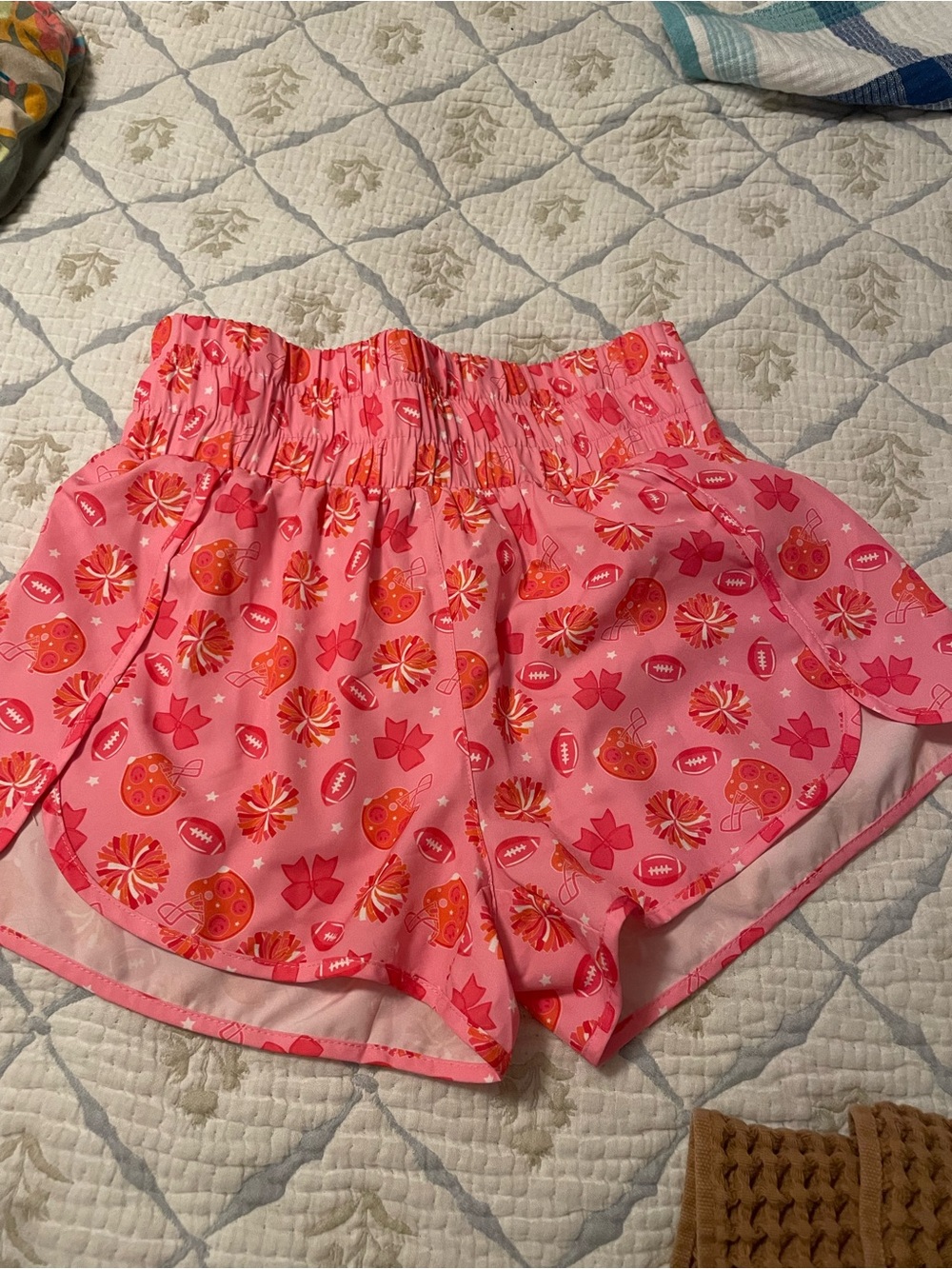 PINK LILLY FOOTBALL SHORTS M ❤️❤️❤️